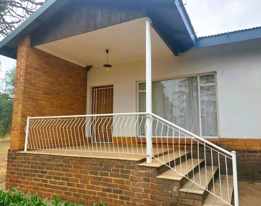 To Let commercial Property for Rent in Zilkaatsnek North West